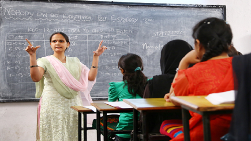 Annie Besant College for Women Hyderabad Labs photo 5
