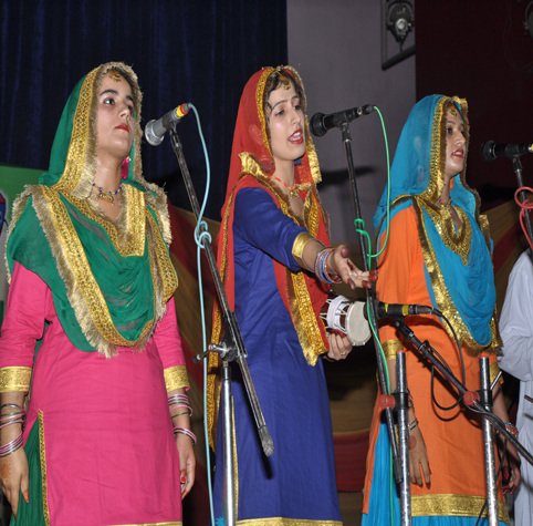 Sri Guru Gobind Singh College Chandigarh Youth Festival photo 1