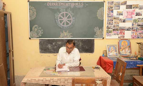 Navjivan Arts & Commerce College Dahod Campus photo 8