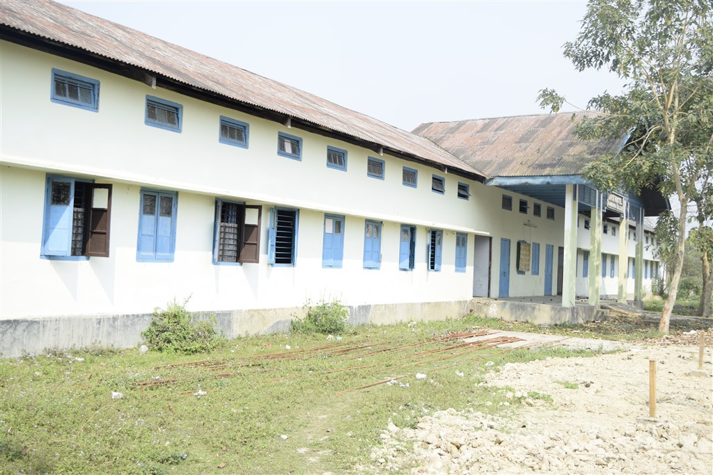 Doomdooma College Dibrugarh Academic Building photo 7