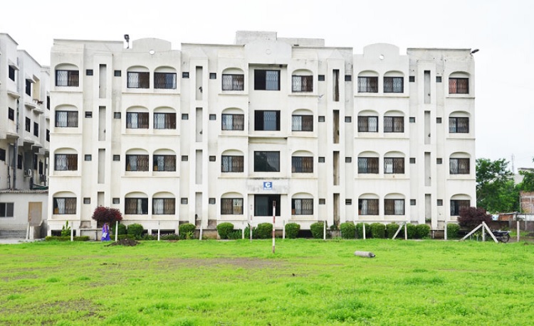 Modern Dental College and Research Centre Indore Academic Building photo 4