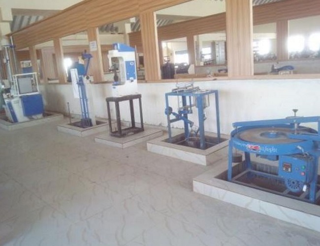 JSPM's Bhagwant Institute of Technology Barshi Labs photo 2