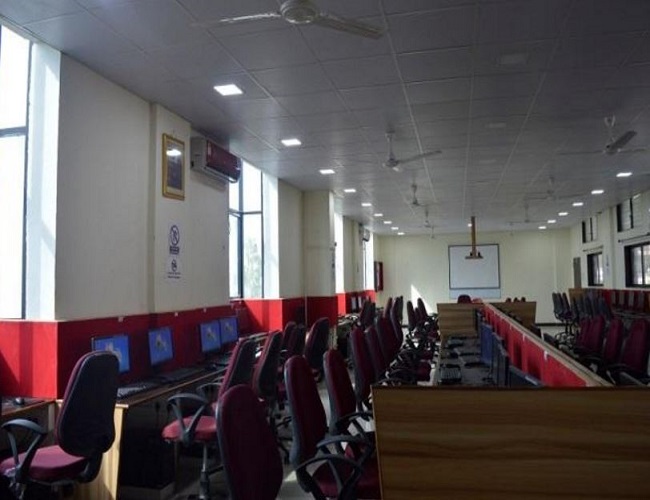 JSPM's Bhagwant Institute of Technology Barshi Labs photo 19