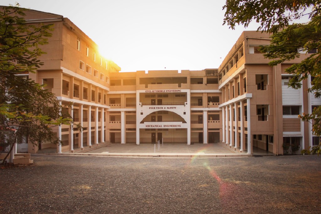 Medicaps University Indore Academic Building photo 3