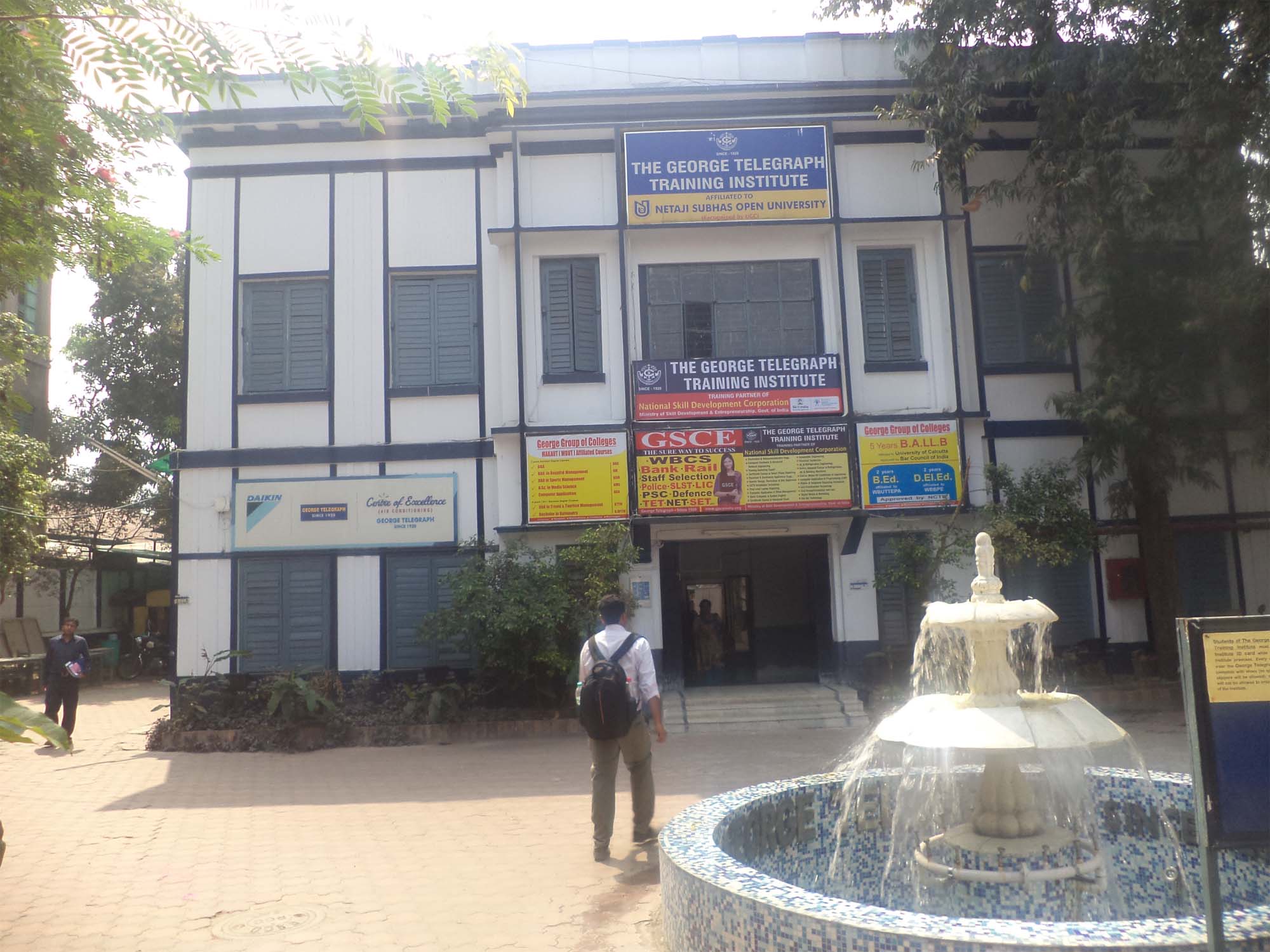 George Group of Colleges Kolkata Academic Building photo 2