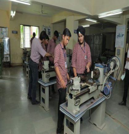 Bhagwan Mahavir Polytechnic Surat College Campus photo 7