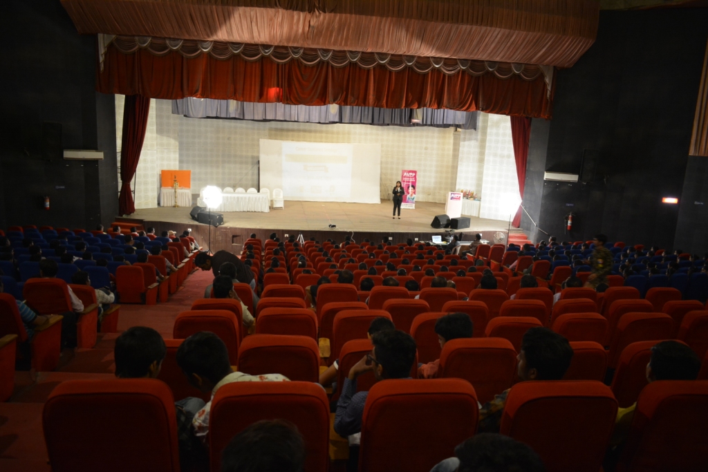 Career Craaft Ahmedabad Infrastructure photo 2