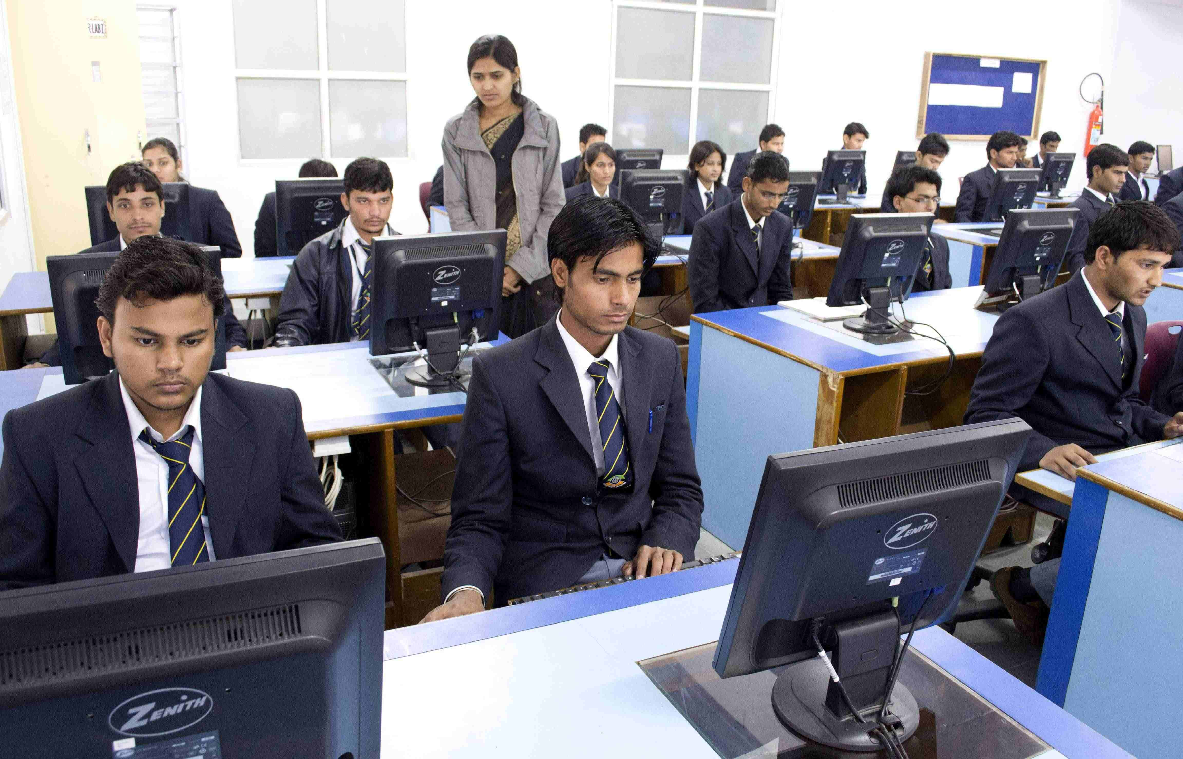 Dr. K.N. Modi University Newai Laboratory photo 6