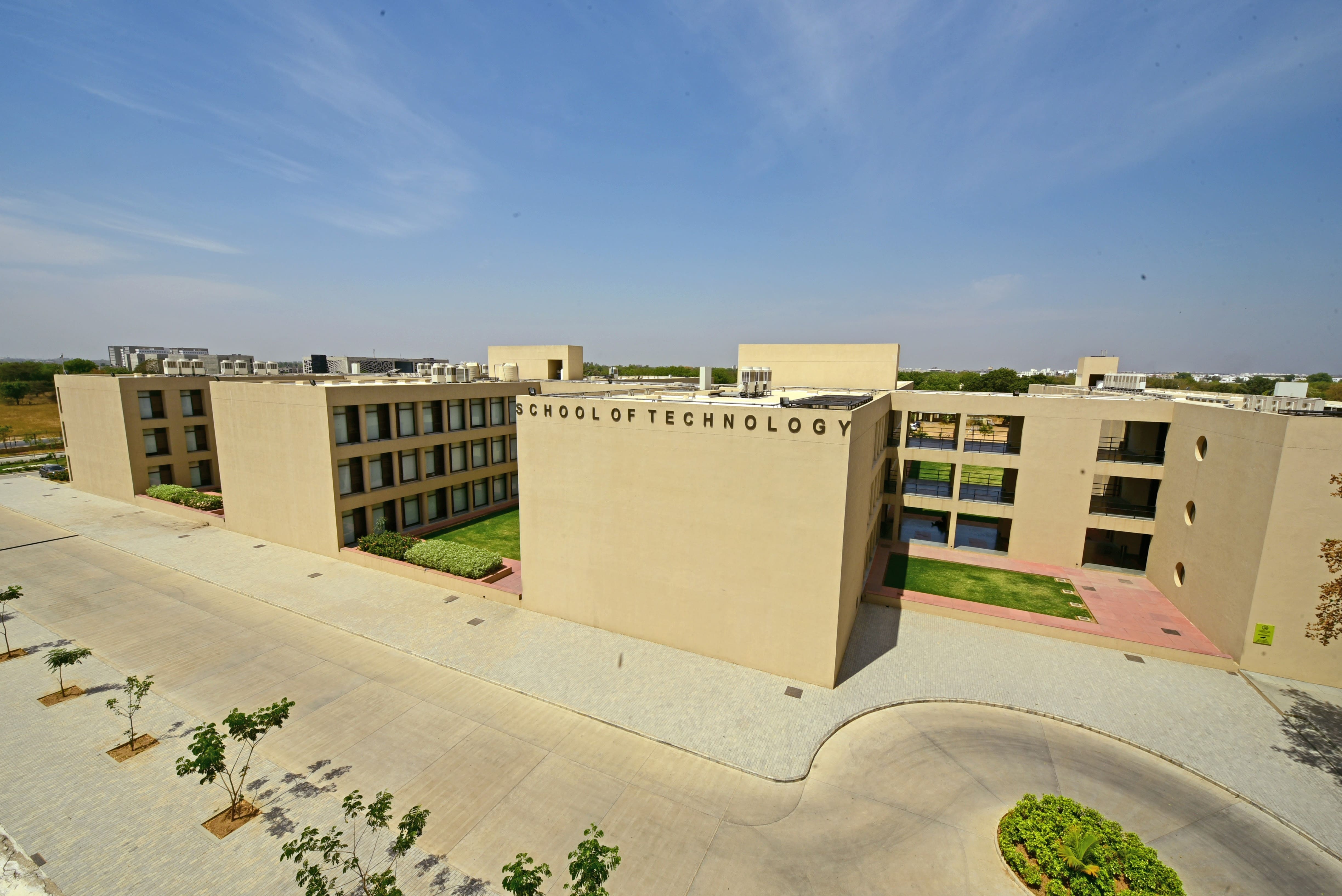 PDEU Campus photo 6