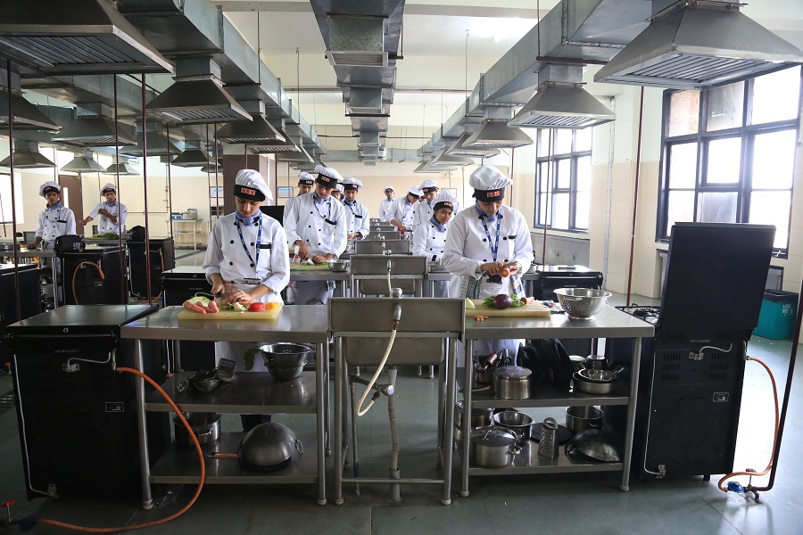 LPU Practical Training & Labs photo 11