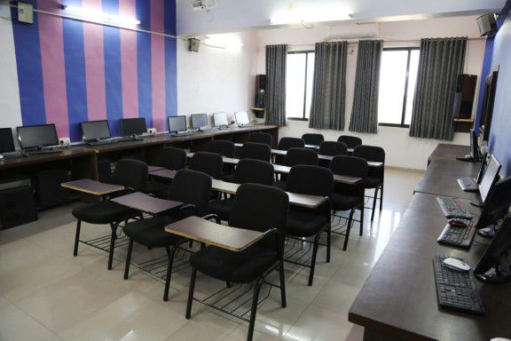 LJ University Infrastructure photo 12