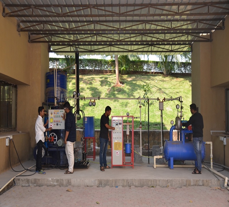 DY Patil University Pune Academic Building photo 2