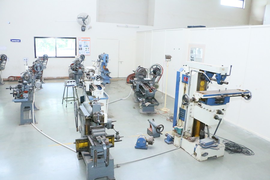 Atmiya University Rajkot Workshop photo 5