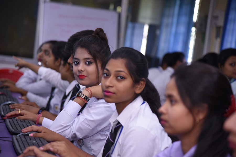 Kingston Educational Institute Kolkata KSMS Labs photo 4