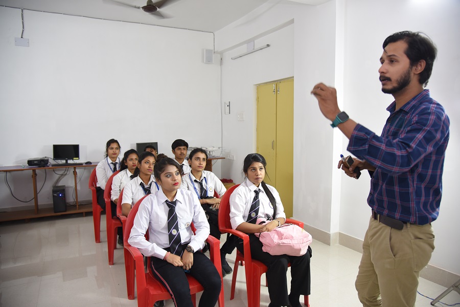 Kingston Educational Institute Kolkata KSMS Labs photo 6