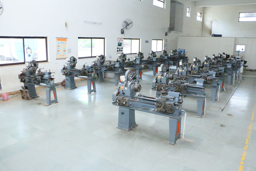 Atmiya Institute for Management Studies, Atmiya University Rajkot Workshop photo 4