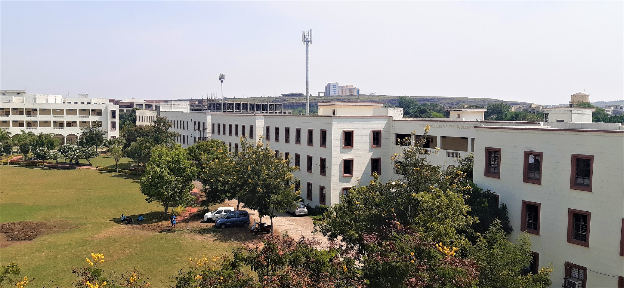 RKDF University Bhopal Academic Building photo 11