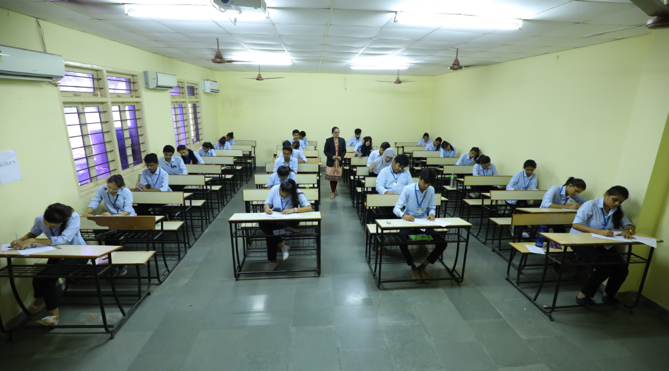 Shree Dhanvantary Pharmacy College Surat Campus photo 5