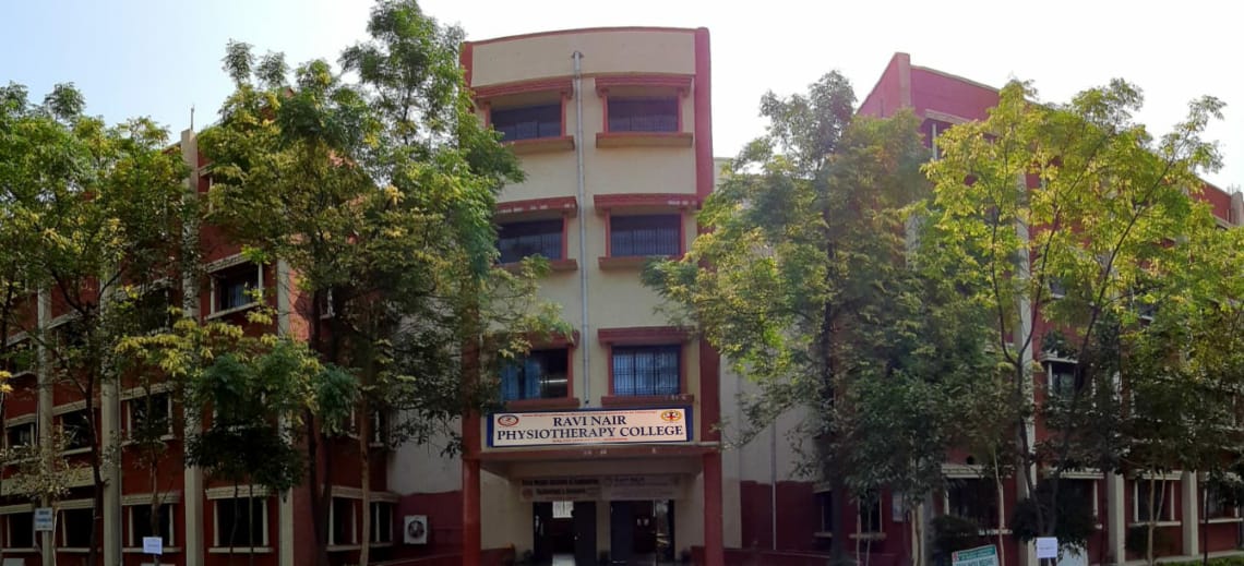 Ravi Nair Physiotherapy College Wardha Academic Building photo 1