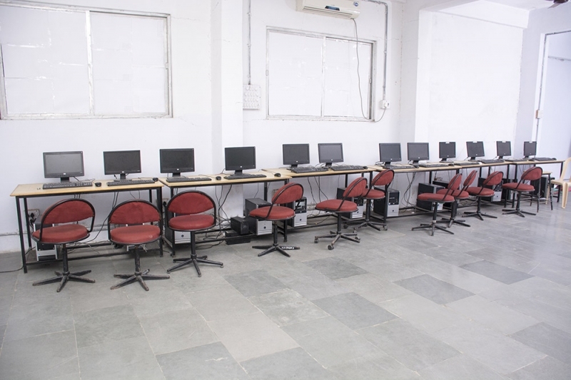 S B Polytechnic Vadodara Facilities photo 7