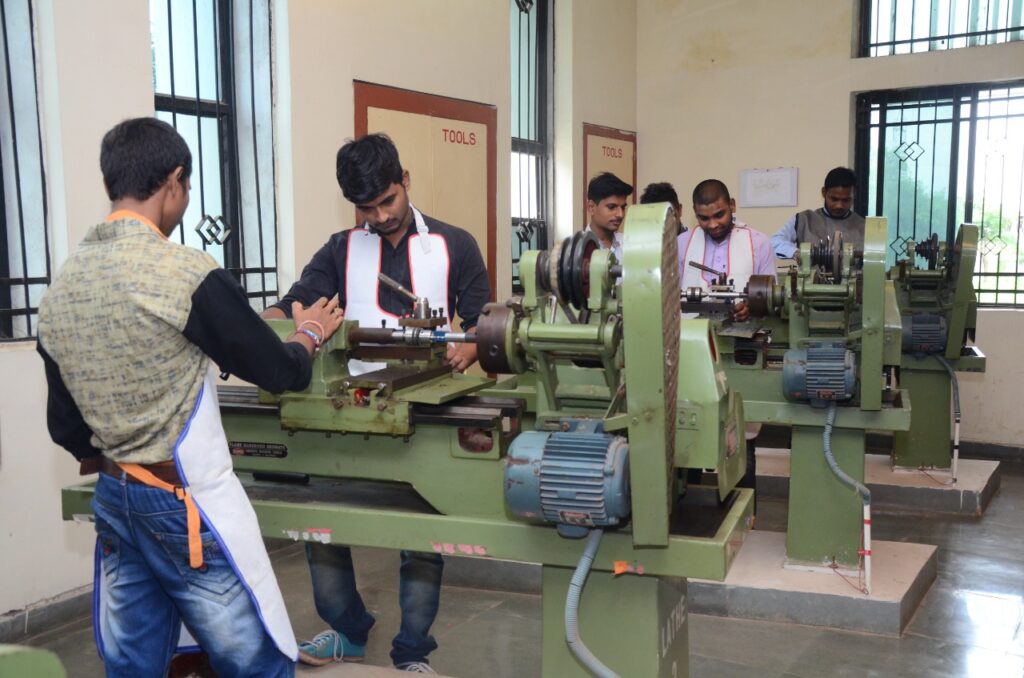 Krishna Engineering College Bhilai Workshop photo 11
