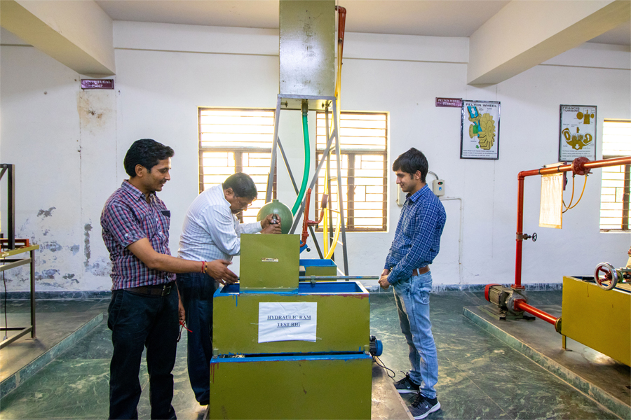 Dronacharya Group of Institutions Greater Noida Academic Building photo 22