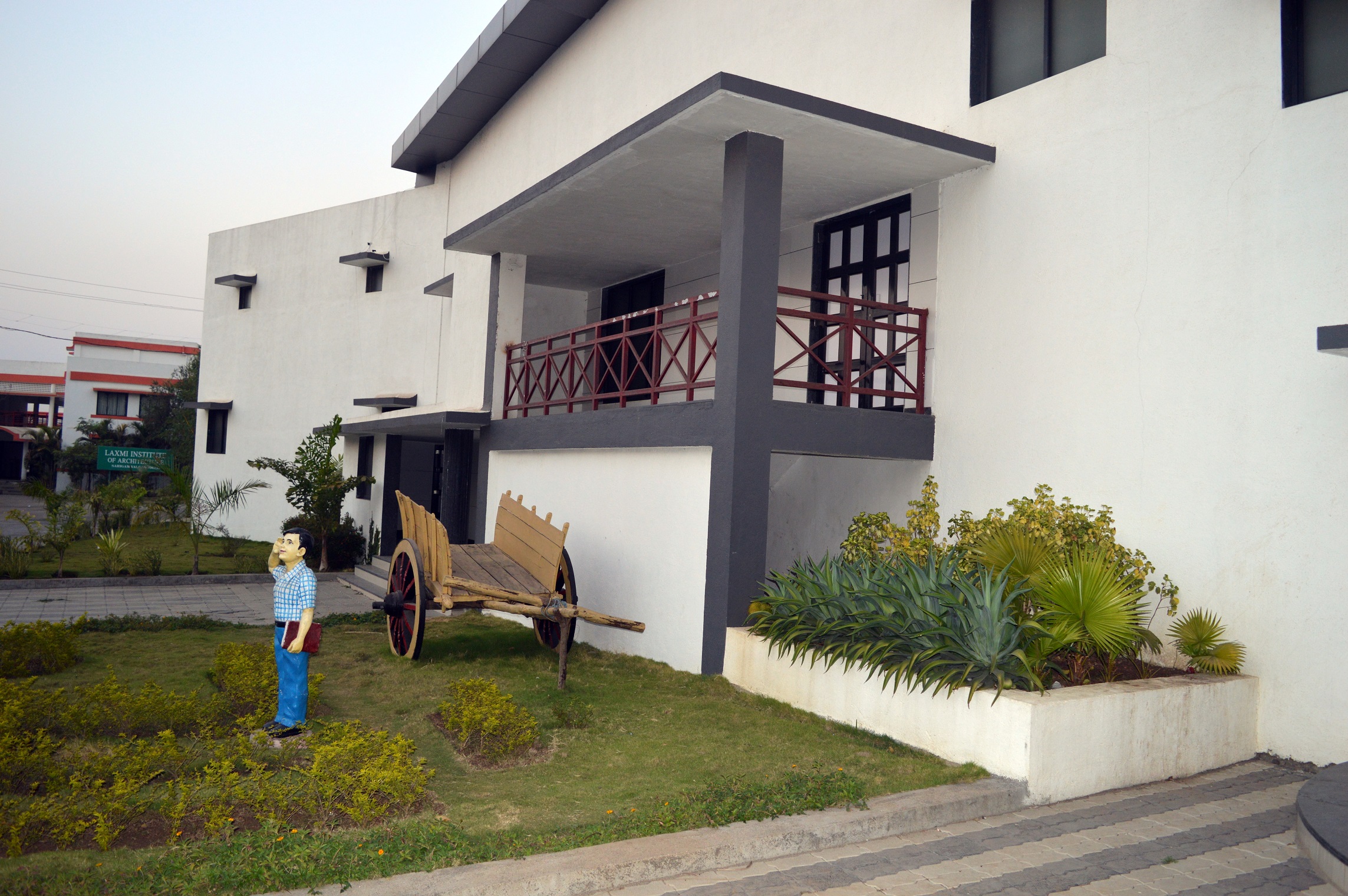 Laxmi Vidyapeeth Valsad Campus photo 7