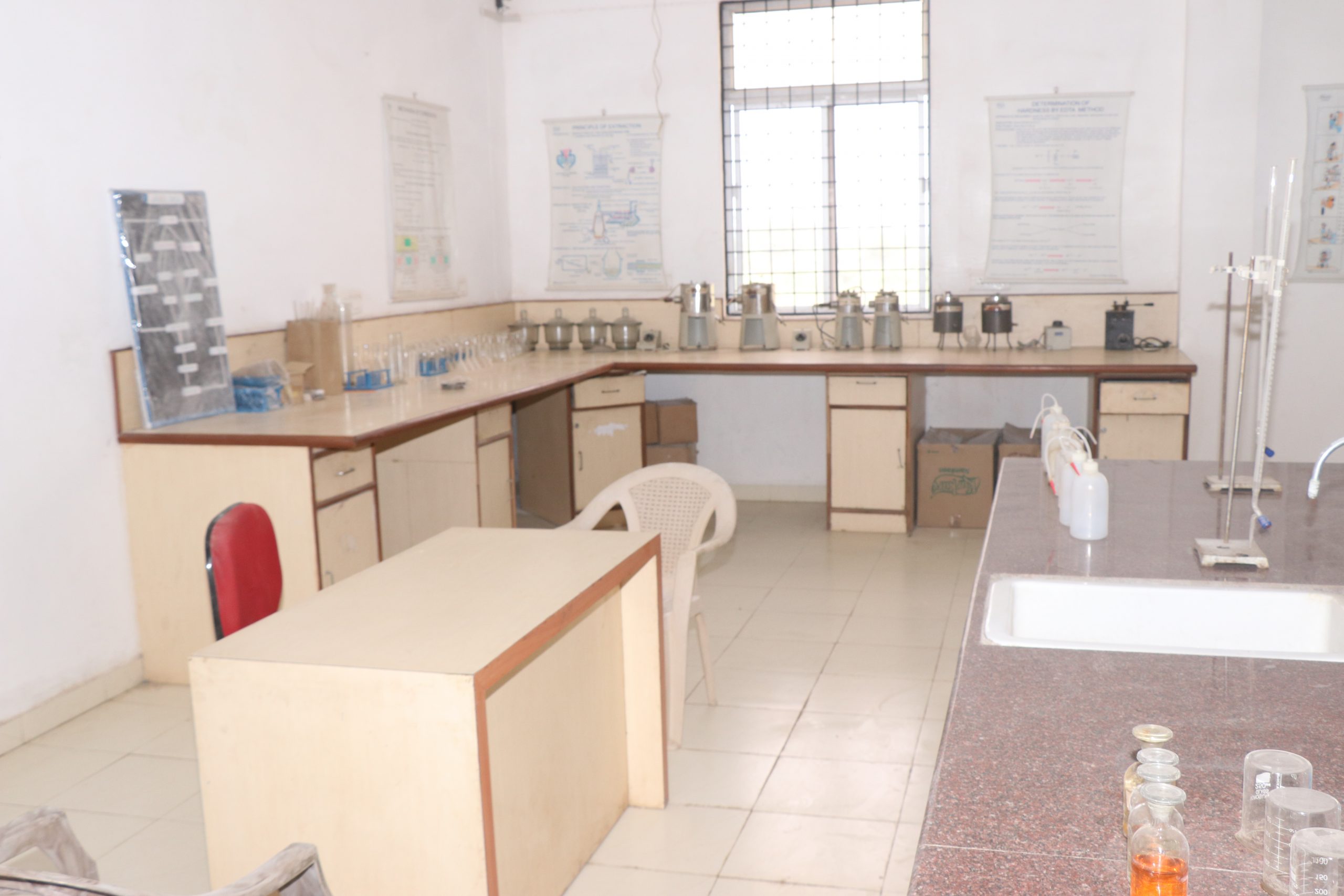 Mahakaushal University Jabalpur Laboratories photo 4