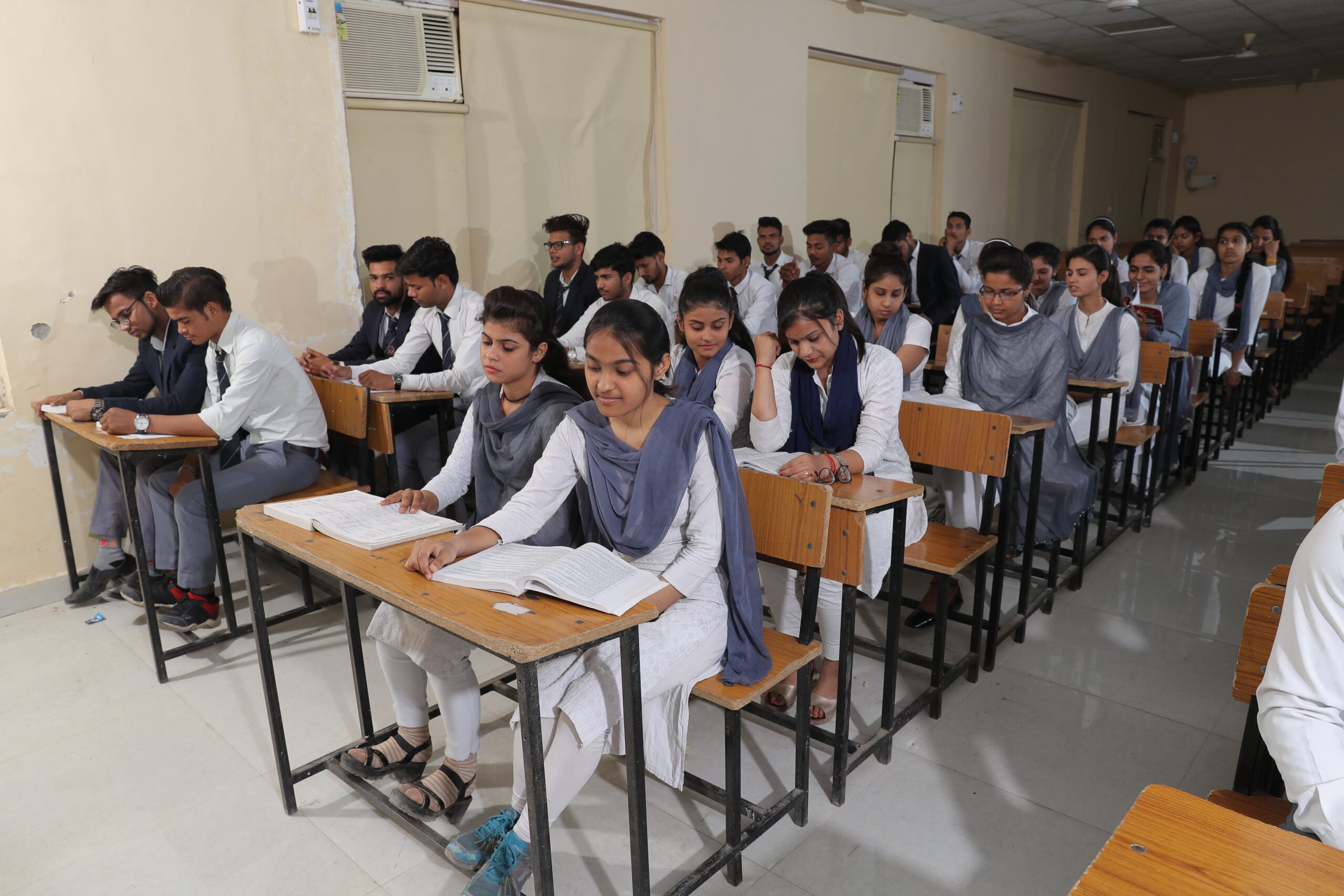 Shri Girraj Maharaj College Mathura Campus photo 6