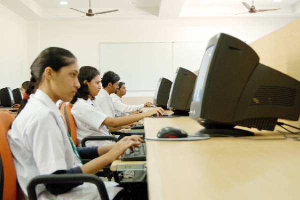 Saraswati Institute of Pharmaceutical Sciences Gandhinagar Infrastructure photo 5