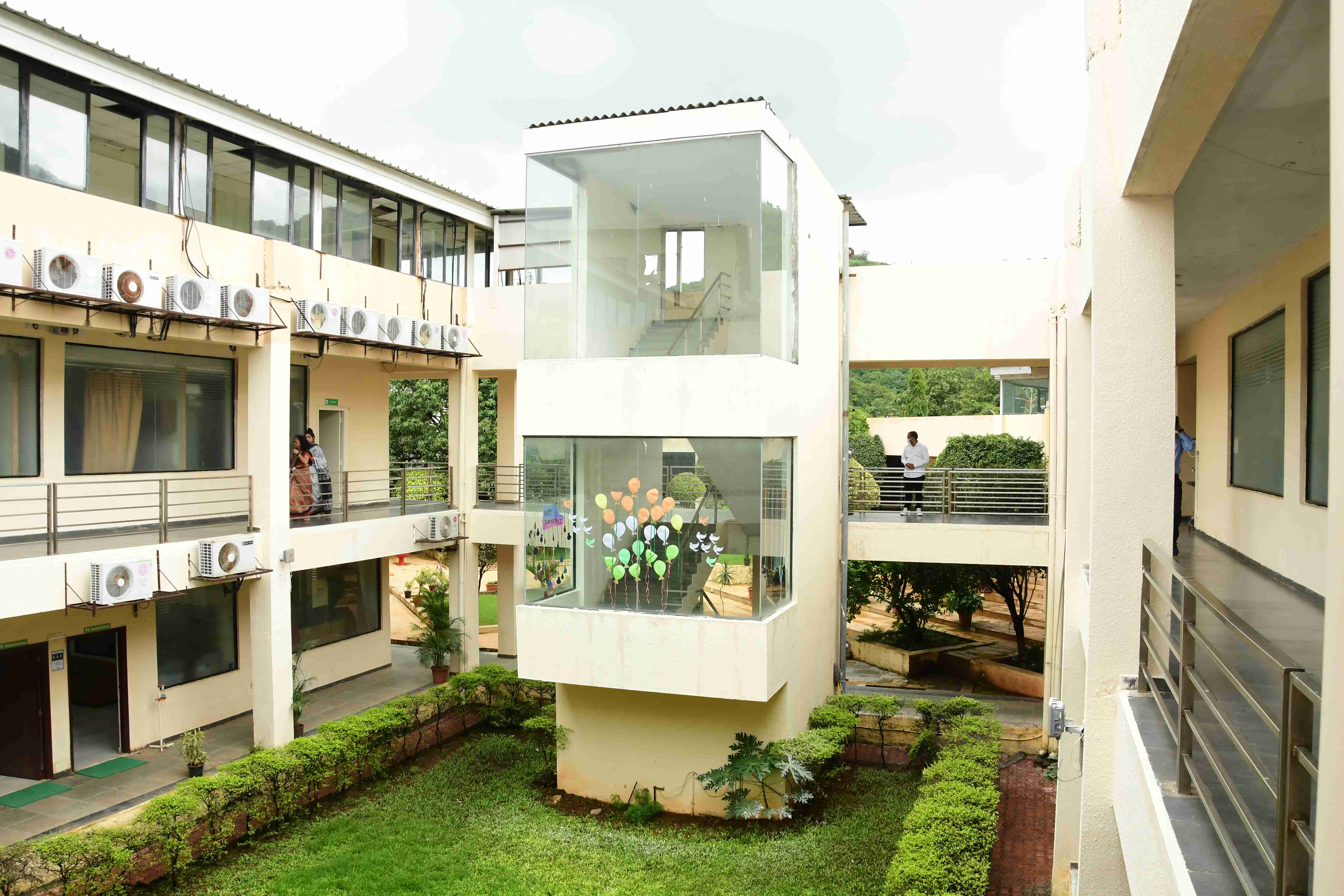 ISB&M College Of Commerce Pune Academic Building photo 8