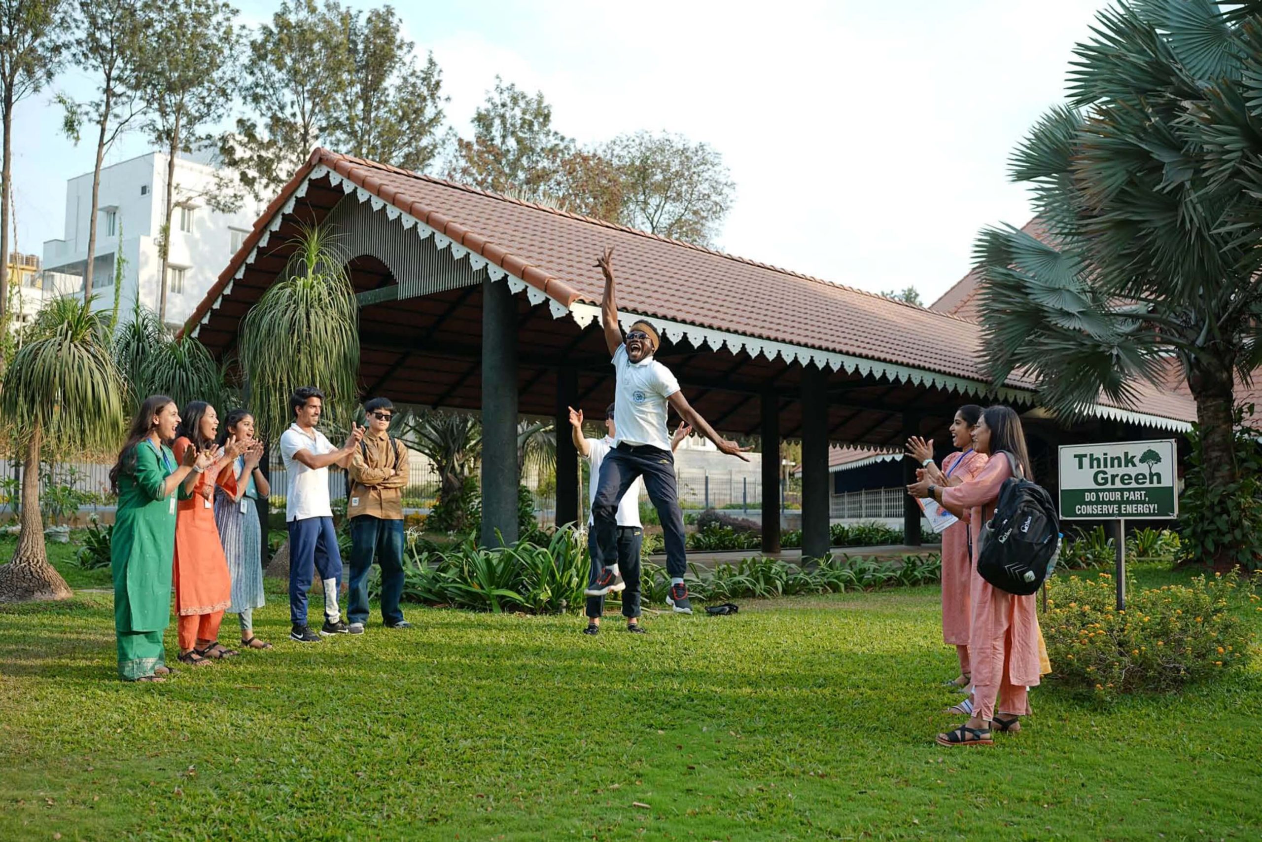 S-VYASA University University Academic Building photo 20