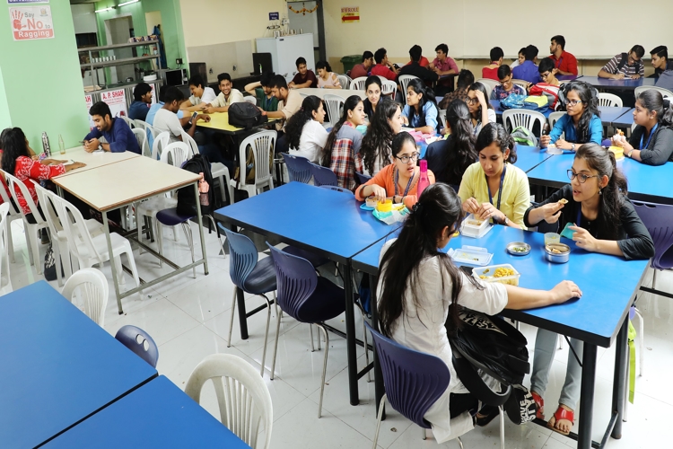 APSIT Cafeteria photo 4