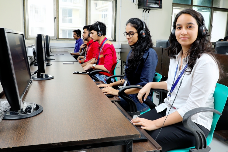 APSIT Laboratory photo 1