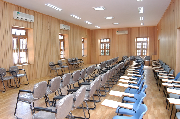 St. Philomena's College Mysore Building photo 6