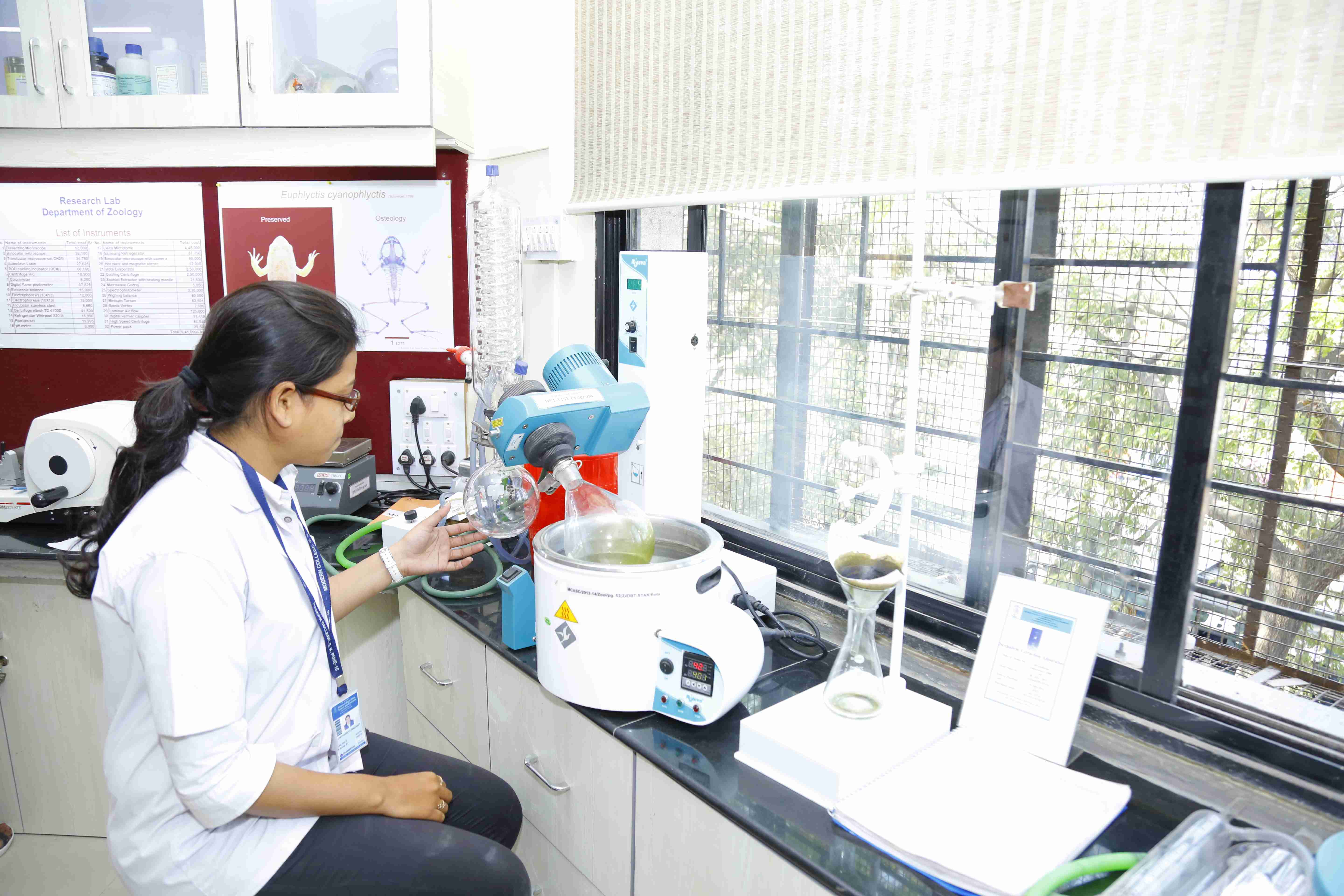 PES's Modern College of Arts, Science and Commerce Ganeshkhind Pune Extra Curriculars photo 8