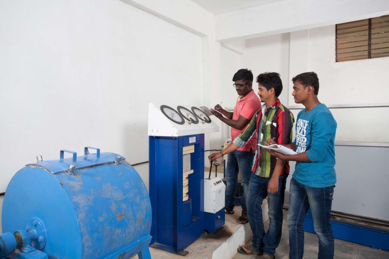IIMS Bangalore  Lab photo 2