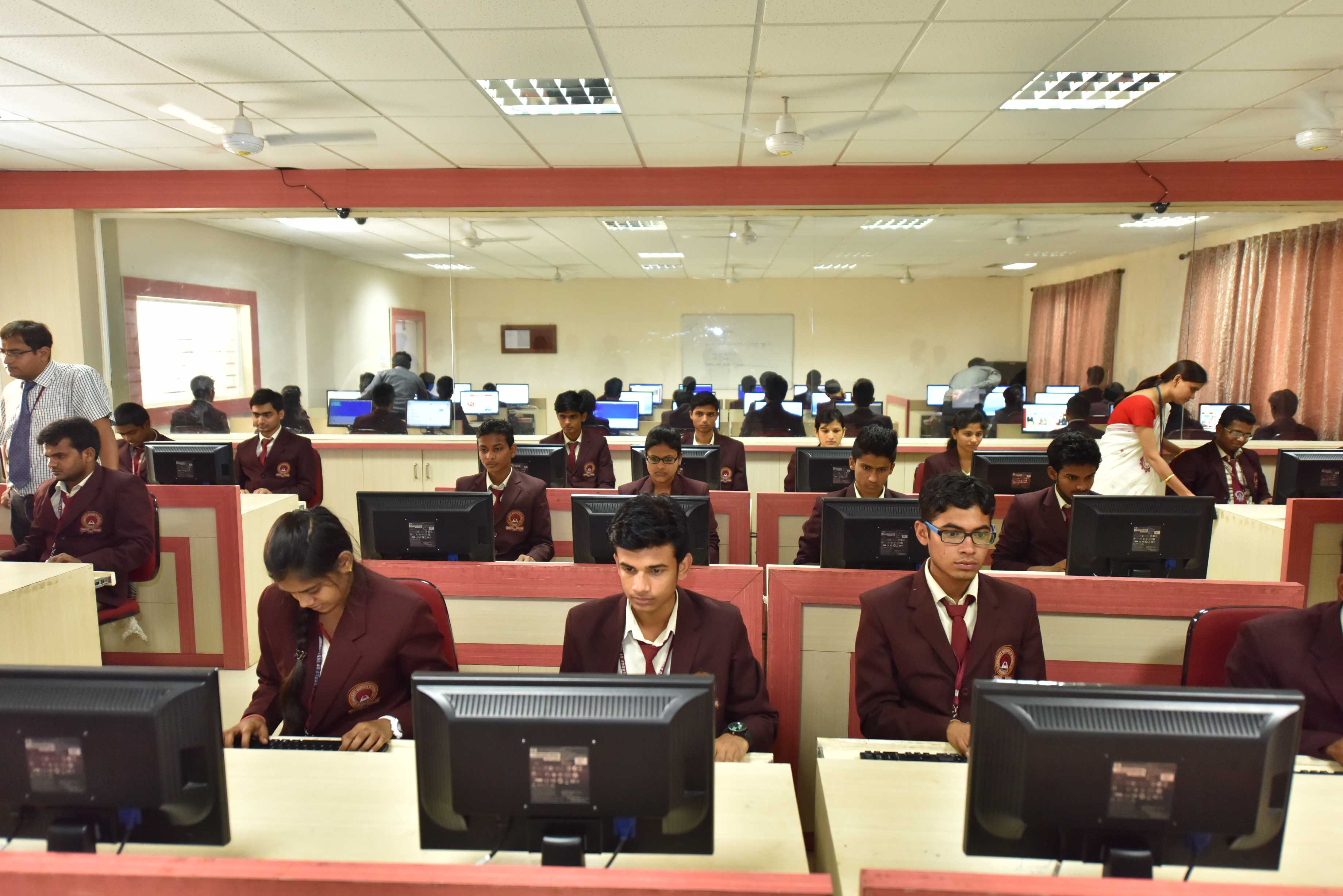 Technocrats Group of Institutions Bhopal Laboratories and Equipments photo 6