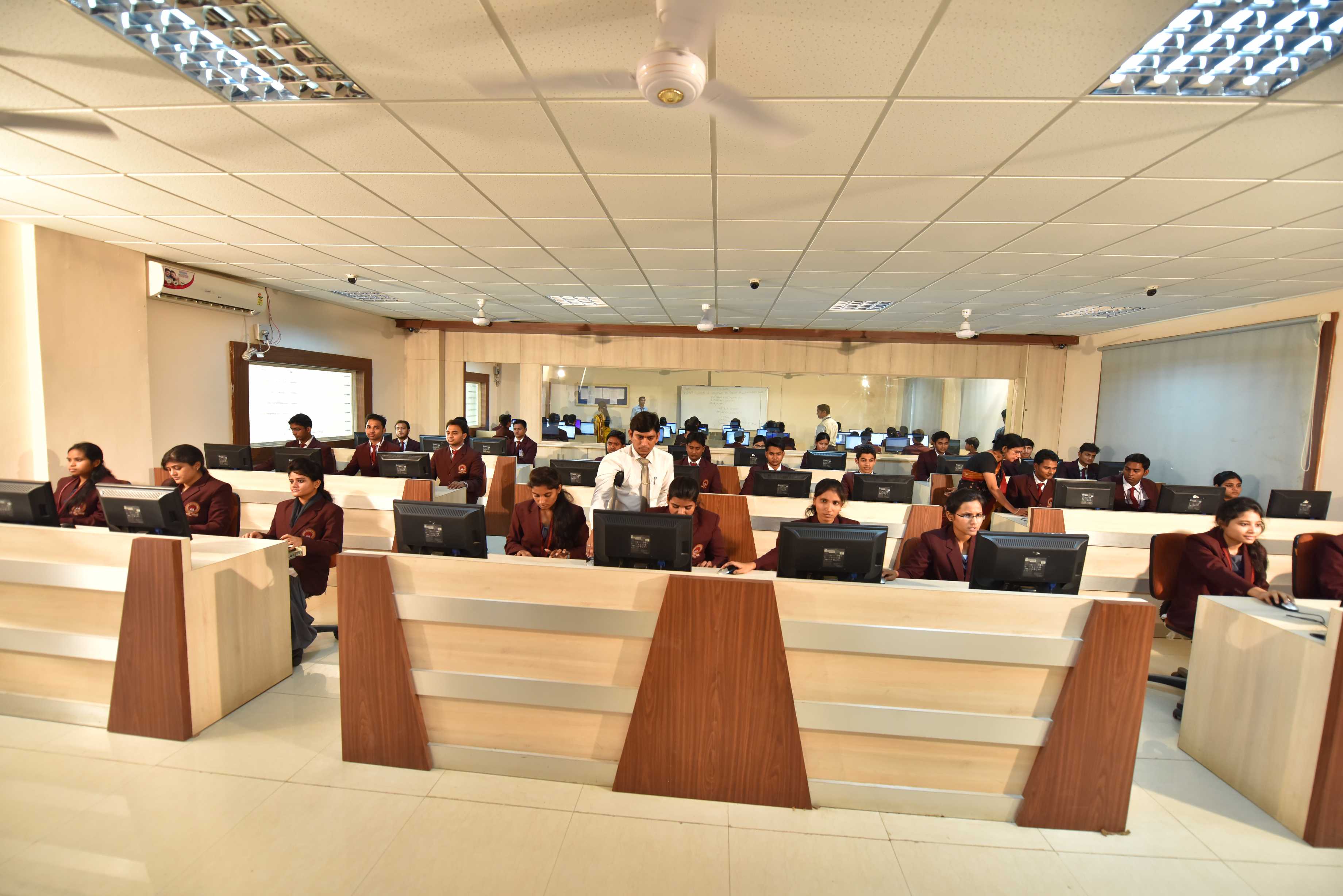 Technocrats Group of Institutions Bhopal Laboratories and Equipments photo 7