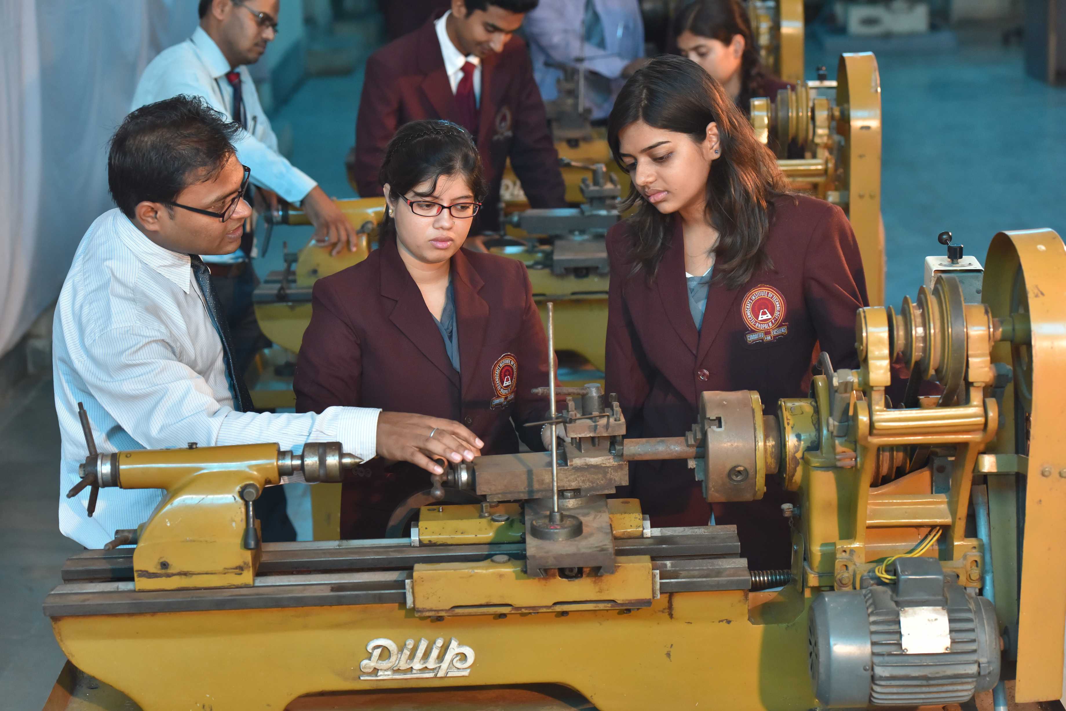 Technocrats Group of Institutions Bhopal Laboratories and Equipments photo 15