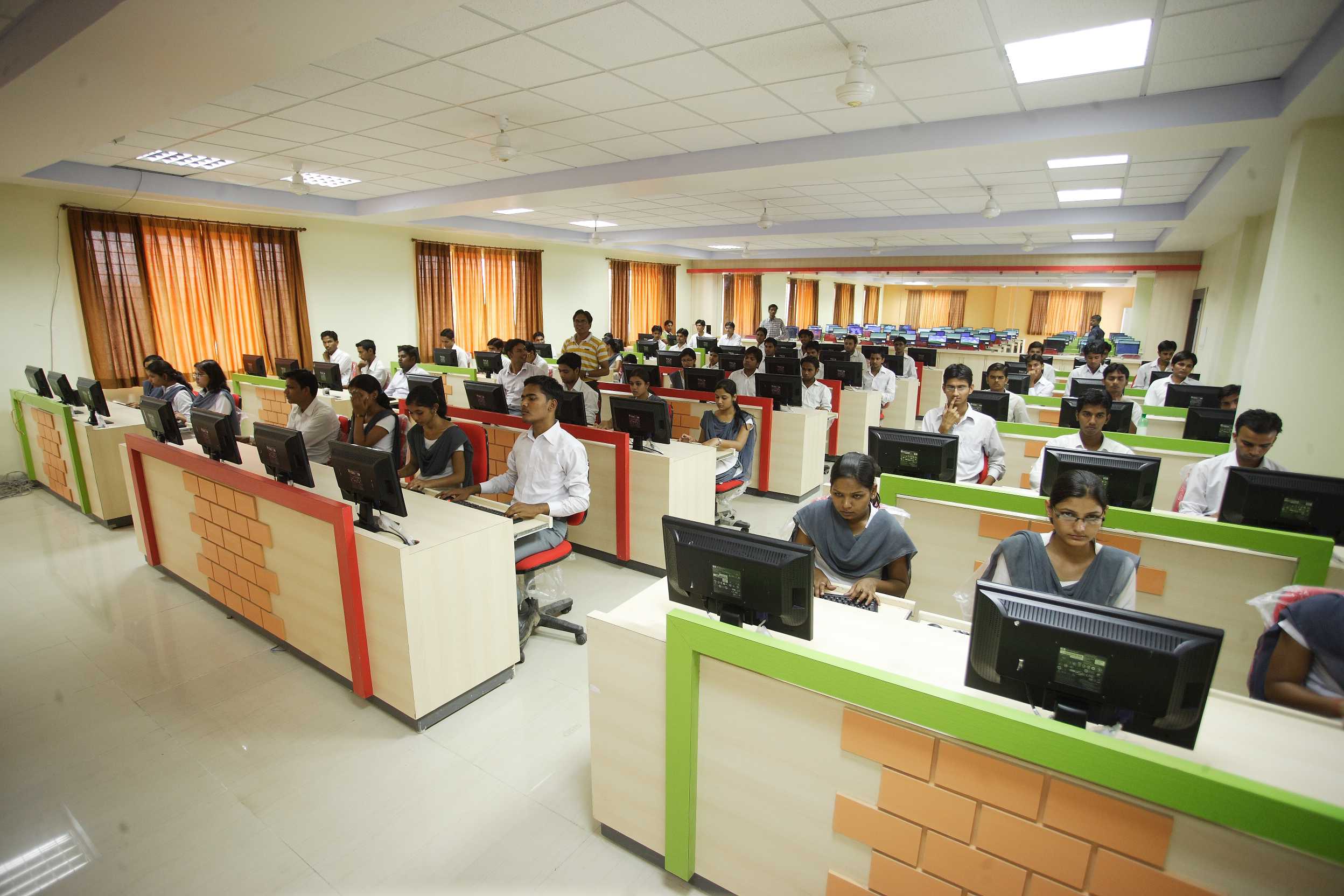 Technocrats Group of Institutions Bhopal Computer Lab photo 1