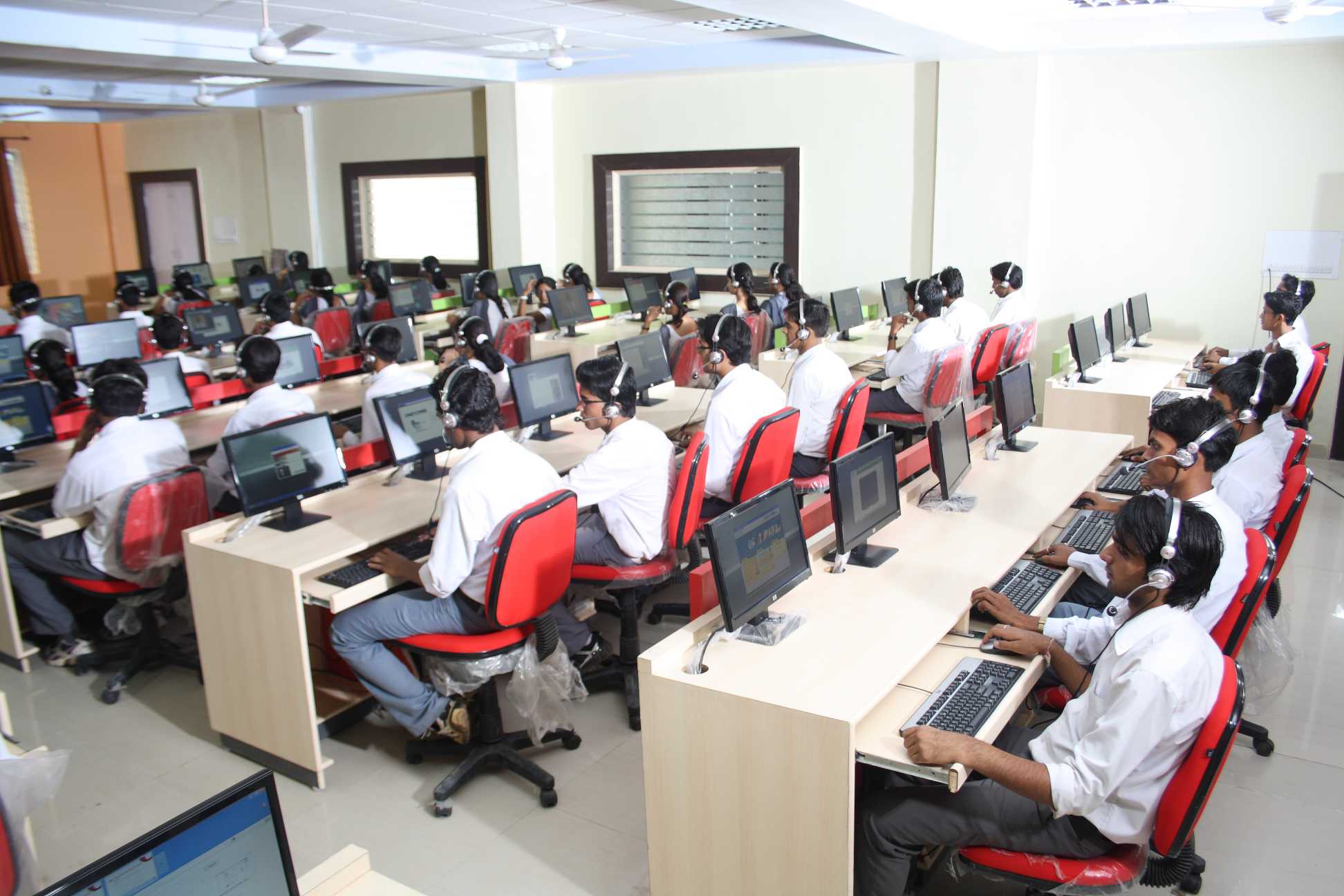 Technocrats Group of Institutions Bhopal Computer Lab photo 14