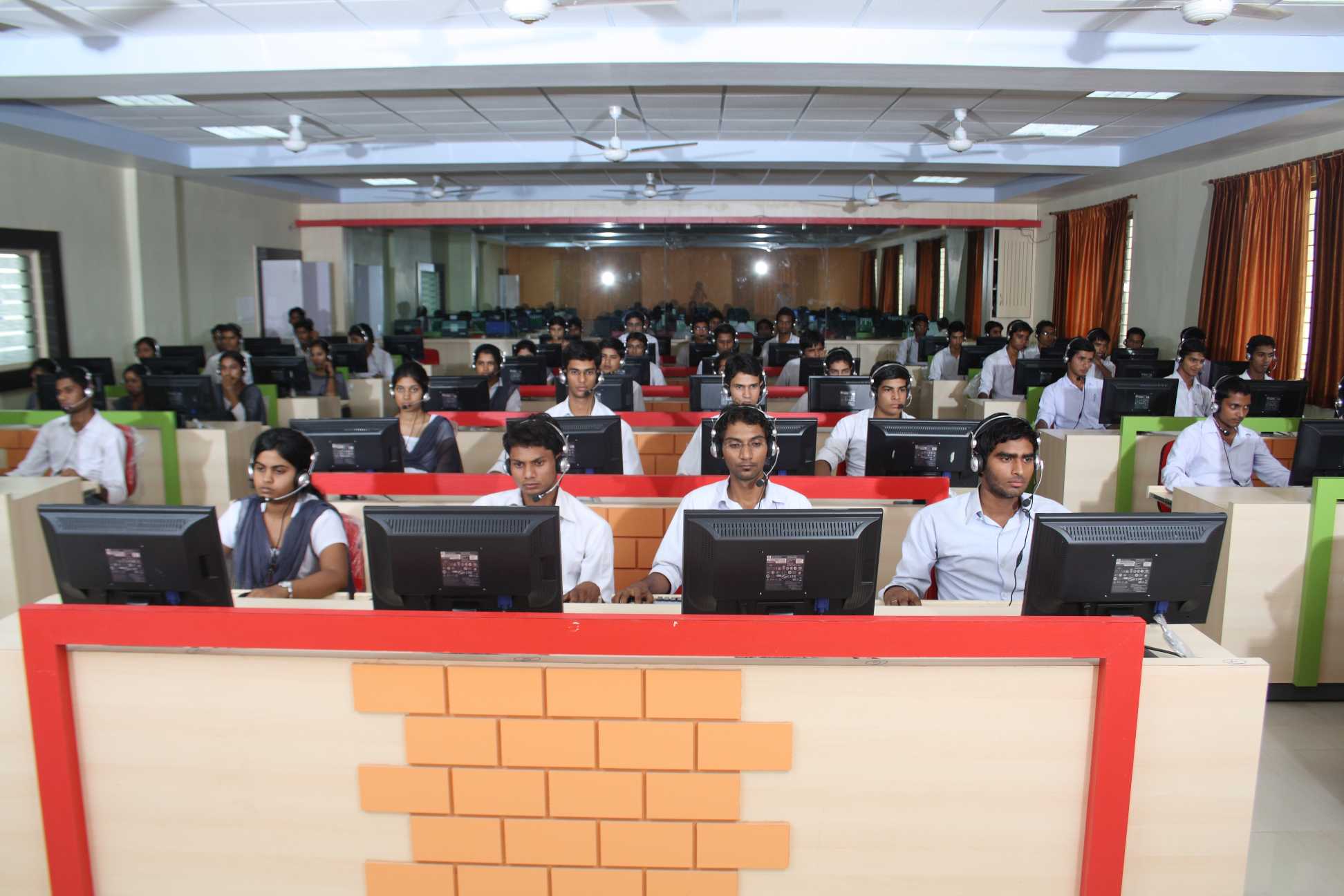 Technocrats Group of Institutions Bhopal Computer Lab photo 19