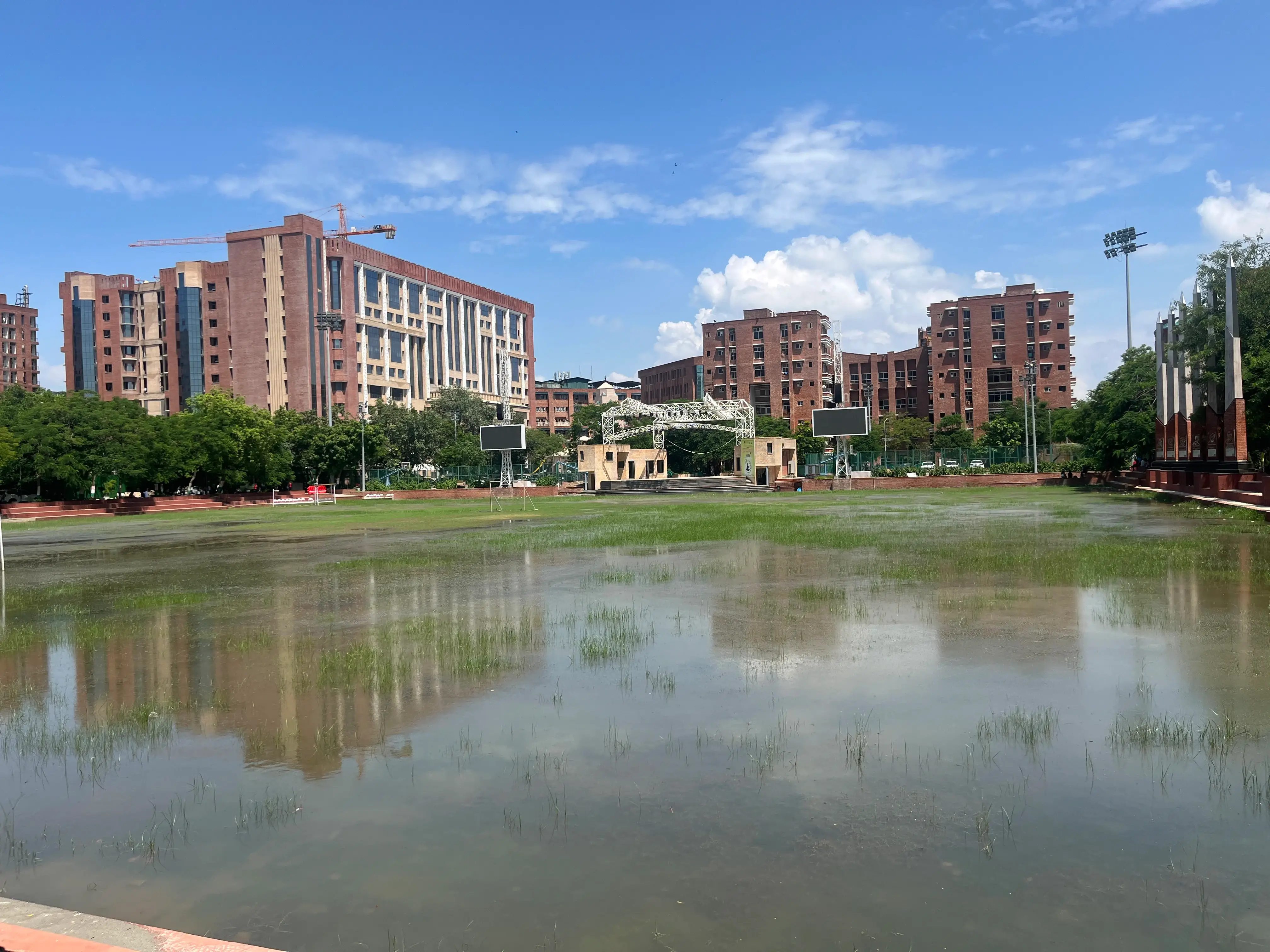 Sharda University, School of Dental Sciences Greater Noida Playground photo 3
