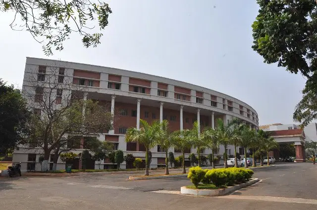 GITAM Visakhapatnam Campus Building photo 2