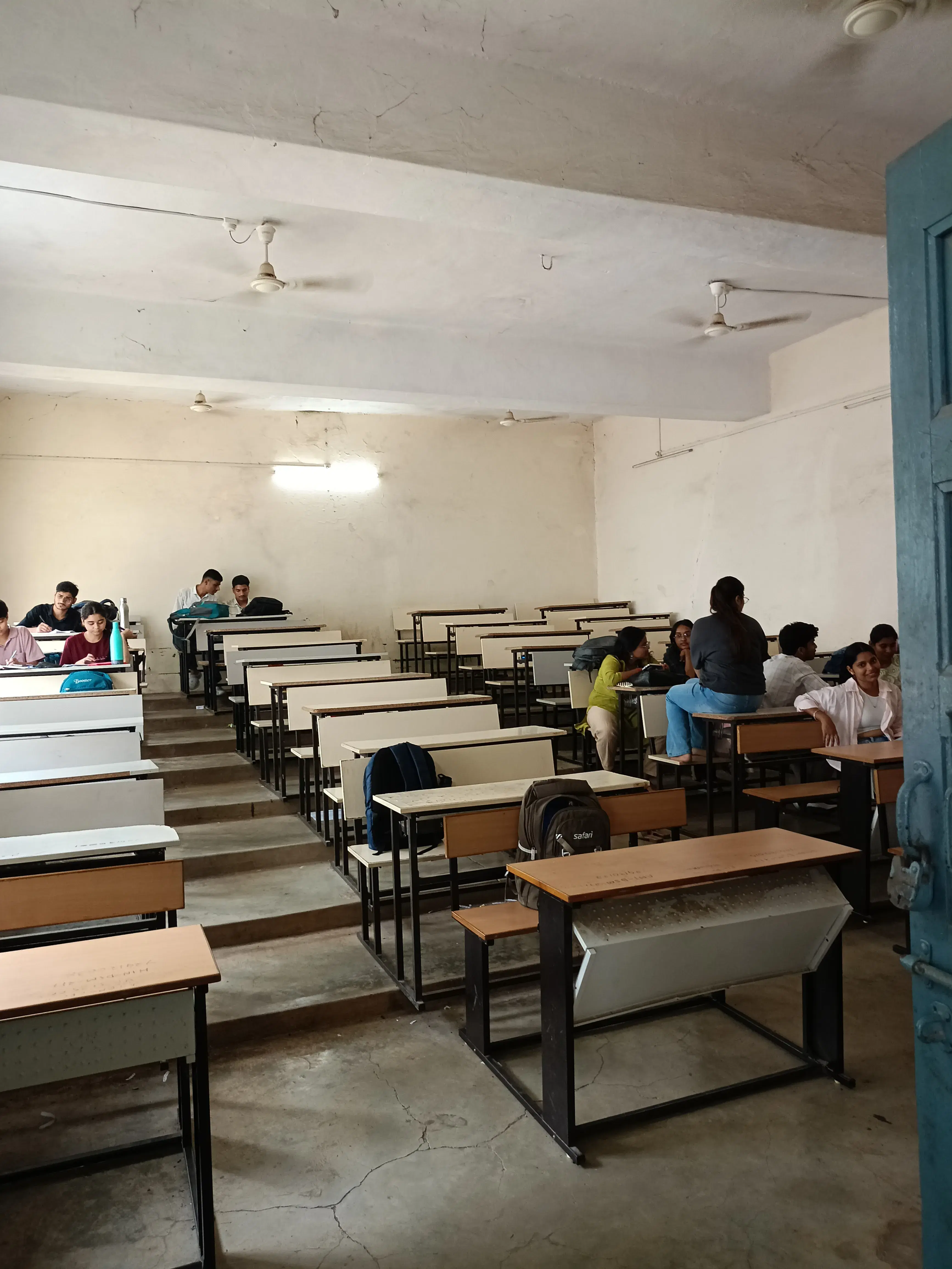 Dr. Hari singh Gour University Sagar Academic Building photo 19