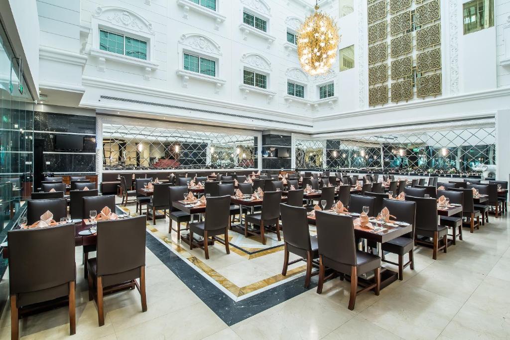 Emversity School of International Hospitality,Goa Sunday Hotel Holiday International Dubai photo 3
