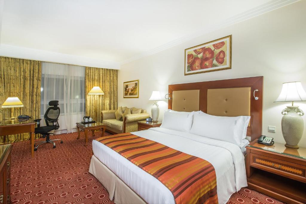Emversity School of International Hospitality,Goa Sunday Hotel Holiday International Dubai photo 12