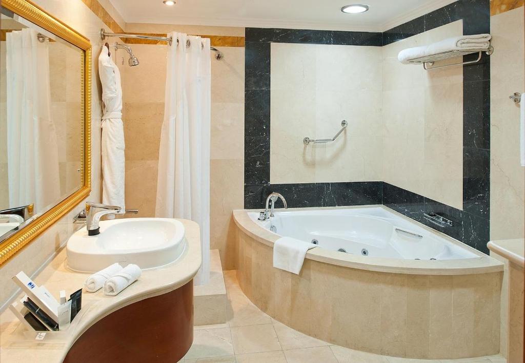 Emversity School of International Hospitality,Goa Sunday Hotel Holiday International Dubai photo 25