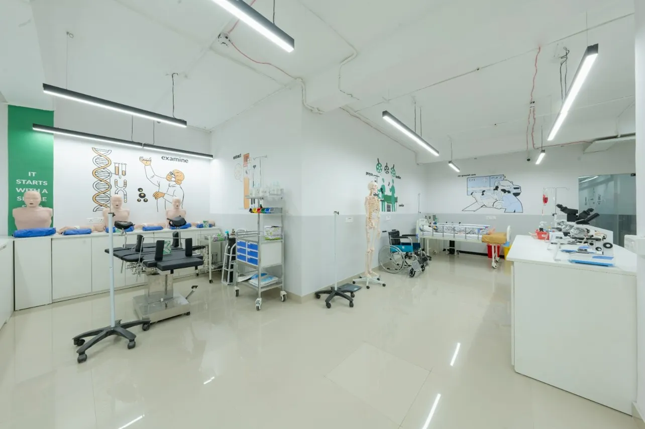Universal Skilltech University Powered by Emversity College Infrastructure photo 9